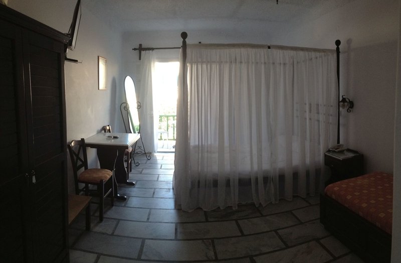 Adonis Hotel und Apartments in Naoussa, Santorini Wohnbeispiel