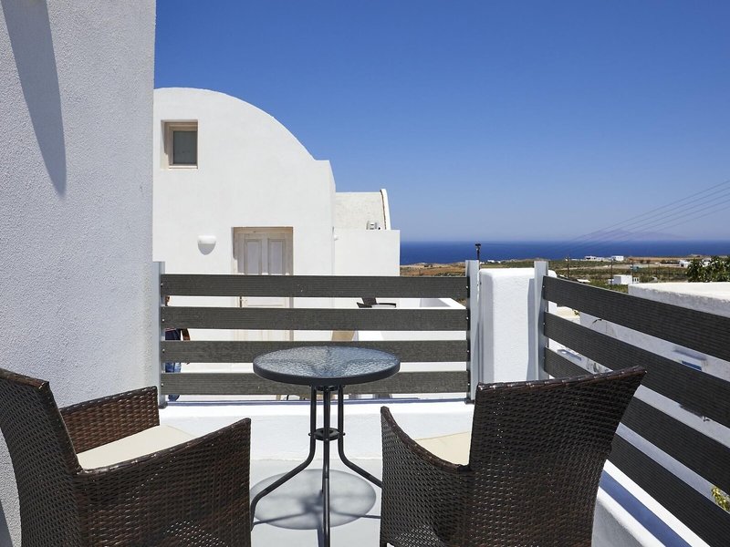 Nalu Suites in Vourvoulos, Santorini Landschaft