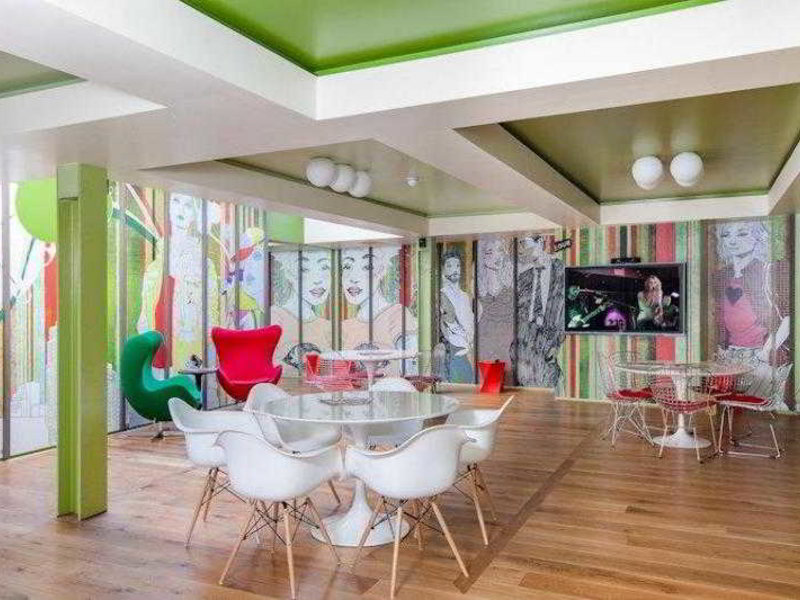 The Stay Club @ Willesden in London, London-Stansted Restaurant