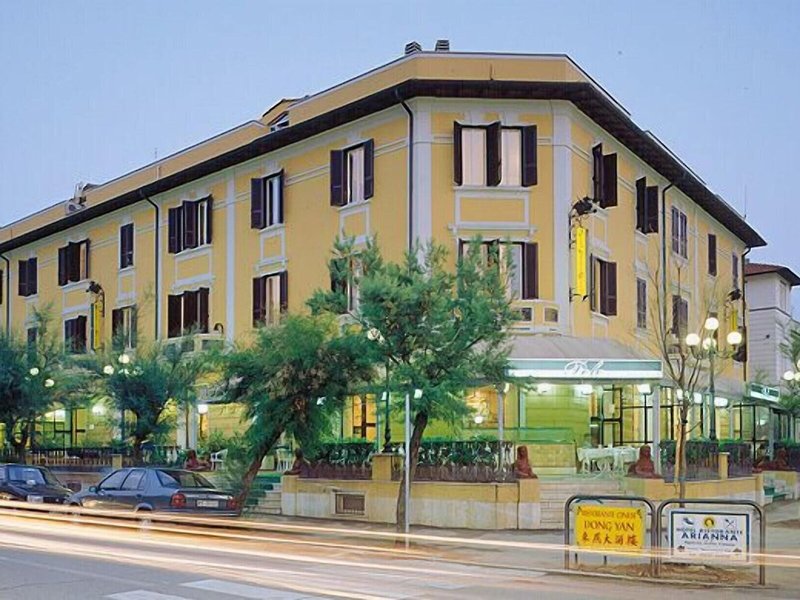 B&B HOTEL Pesaro Des Bains in Pesaro, Bologna Außenaufnahme