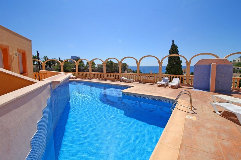 Bungalows Canuta Baja in Calpe, Alicante Pool