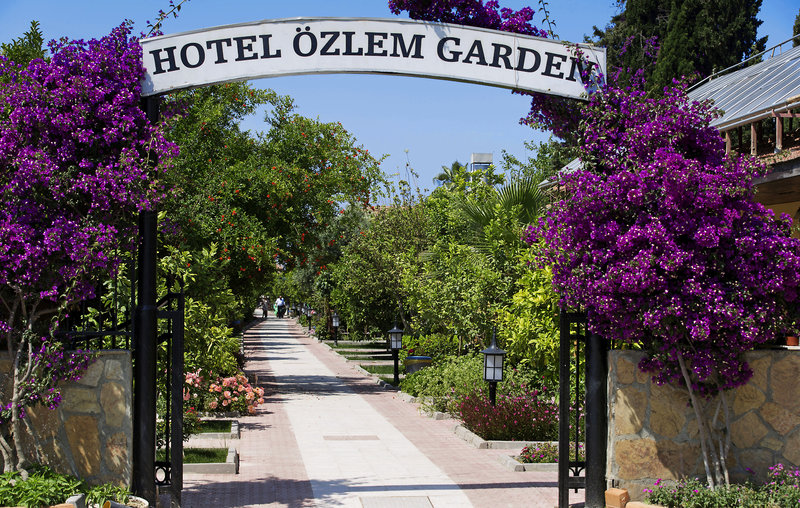 Özlem Garden Hotel in Side, Antalya Außenaufnahme