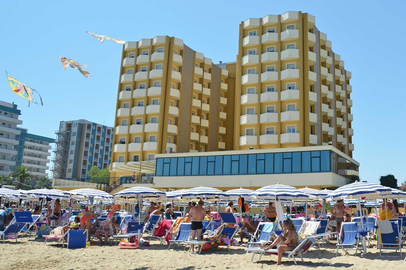 Grand Hotel Montesilvano in Montesilvano, Rimini Außenaufnahme