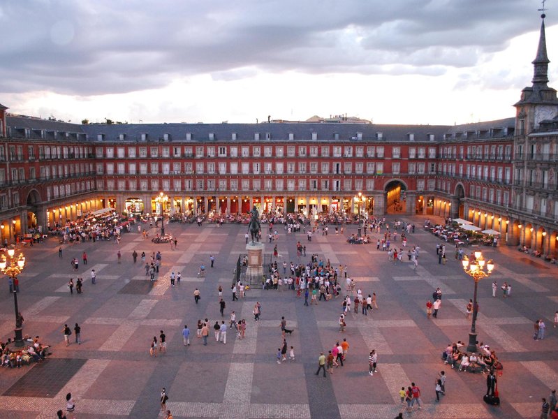 Abaaly in Madrid, Madrid Strand