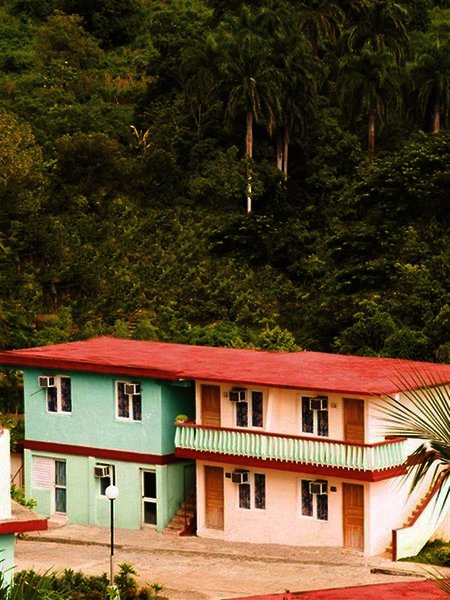 Hotel Balcon De La Sierra in Bartolomé Masó, Holguin Außenaufnahme