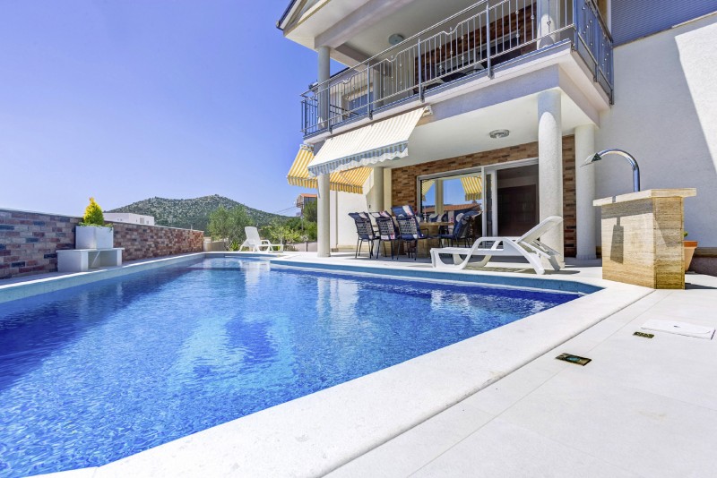 Villa Dragana in Trogir, Zadar (Kroatien) Pool