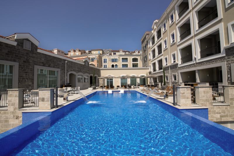 Roulette Selection Montenegro in Tivat, Tivat (Montenegro) Pool