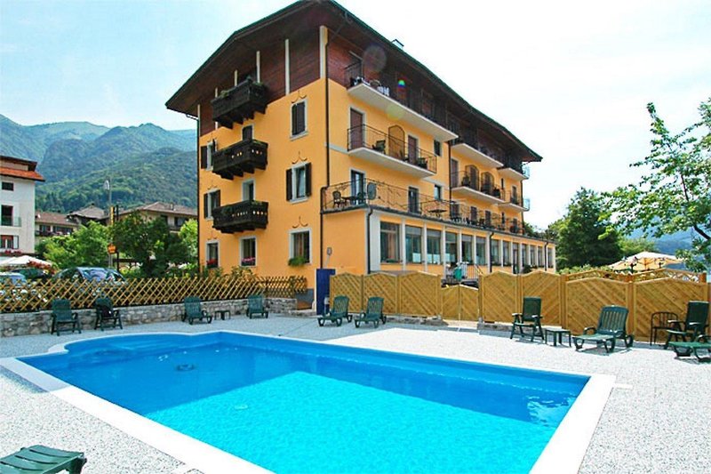 Hotel Mezzolago in Mezzolago, Mailand-Alle Flughäfen Pool