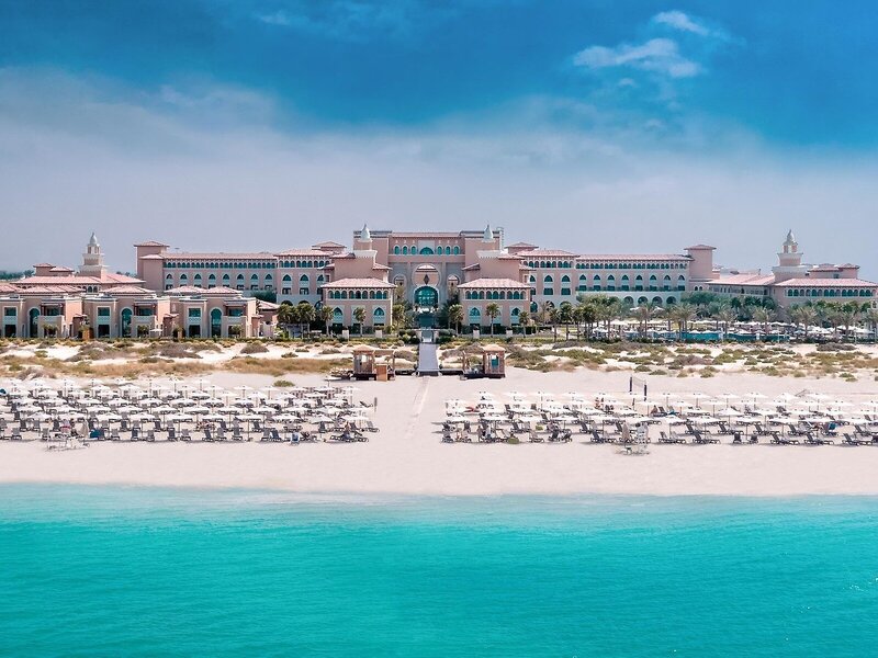 Club Privé by Rixos Saadiyat Island in Saadiyat, Dubai Strand