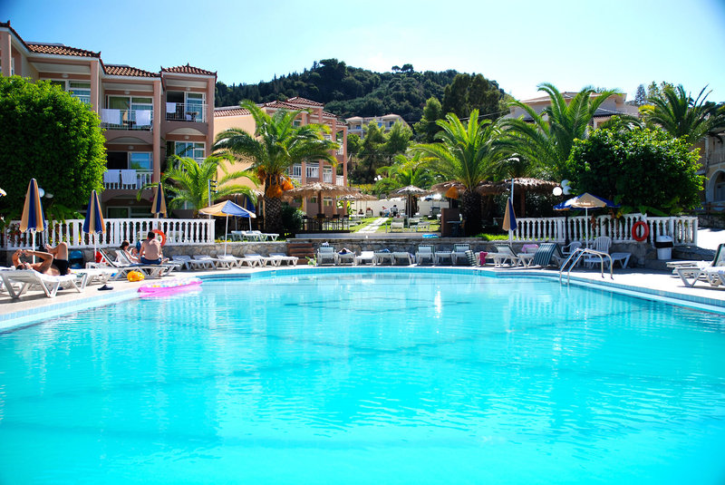 Commodore Hotel in Argassi, Zakynthos Pool