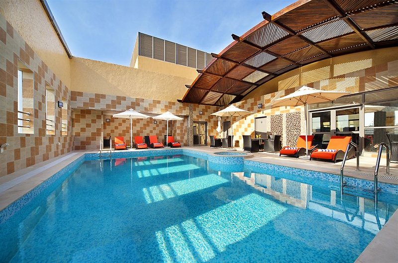 Swiss-Belhotel Corniche in Abu Dhabi, Dubai Pool