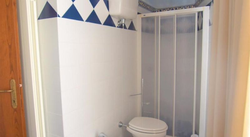 Residenza Palazzo Saloni in Montalcino, Florenz Badezimmer