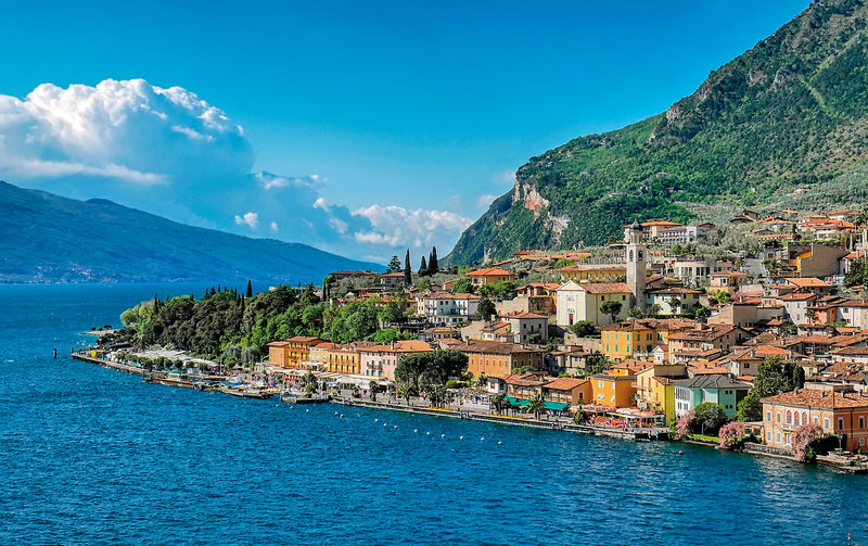 Autotour Gardasee in Rundreisen Italien, Rund & Erlebnisreisen - Italien Landschaft