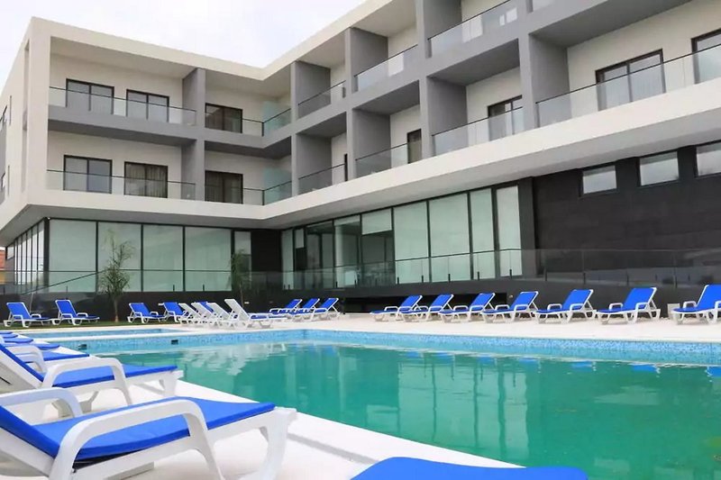 Monte Lirio Hotel in Espinho, Porto Pool