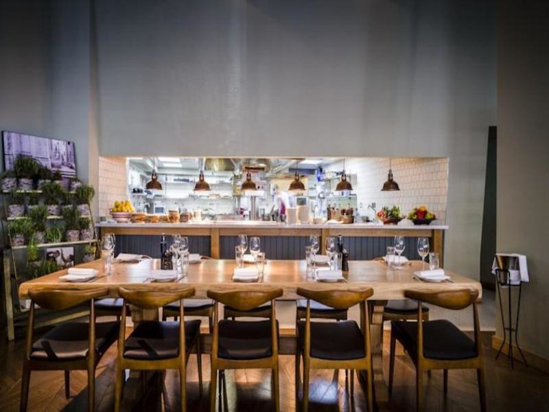 Park Plaza Victoria London in London, London-Gatwick Restaurant