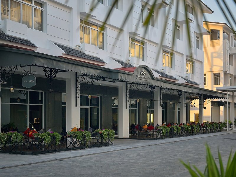 Paradise Suites Hotel in Tuan Chau, Hanoi (Vietnam) Außenaufnahme