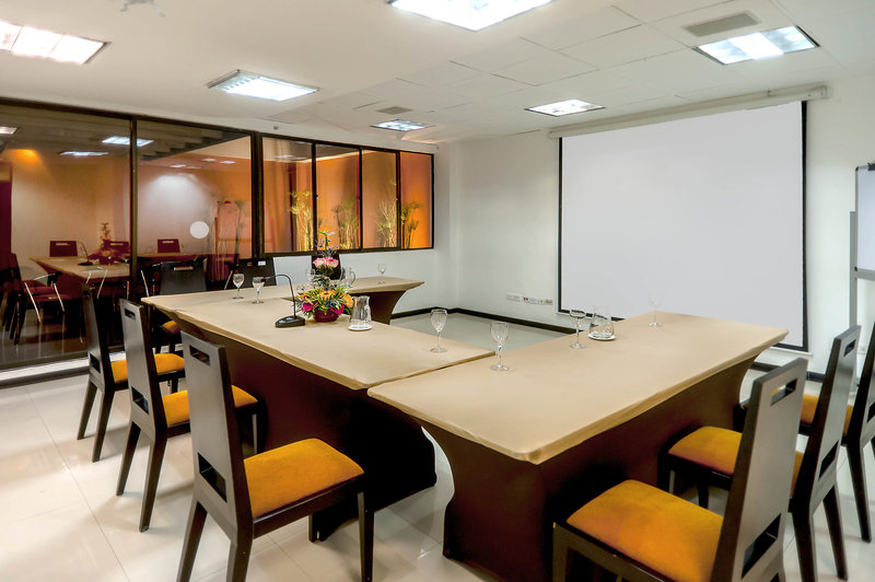 Sercotel Richmond Suites Hotel in Bogotá, Bogota Konferenzraum