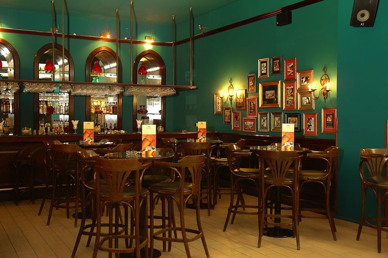 Bar