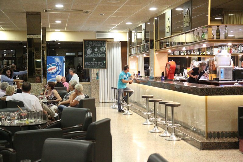 Hotel Univers in Roses, Gerona Bar