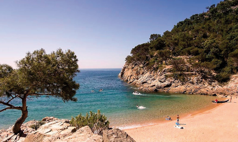 Pola Giverola Latroupe Camp in Tossa de Mar, Barcelona Strand