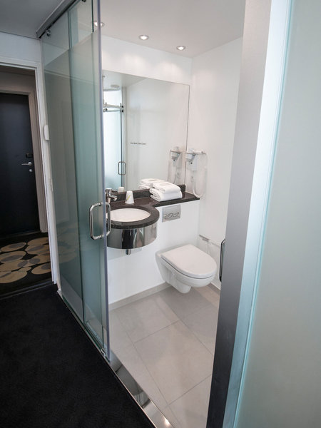 Wakeup Copenhagen, Carsten Niebuhrs Gade in Kopenhagen, Kopenhagen (Kastrup) Badezimmer
