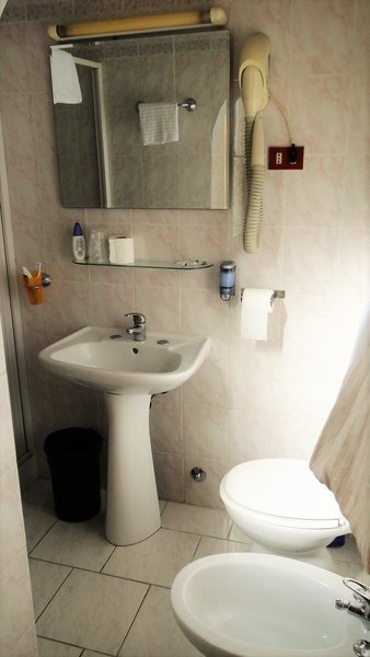 Hotel Altavilla 9 in Rom, Rom-Fiumicino Badezimmer