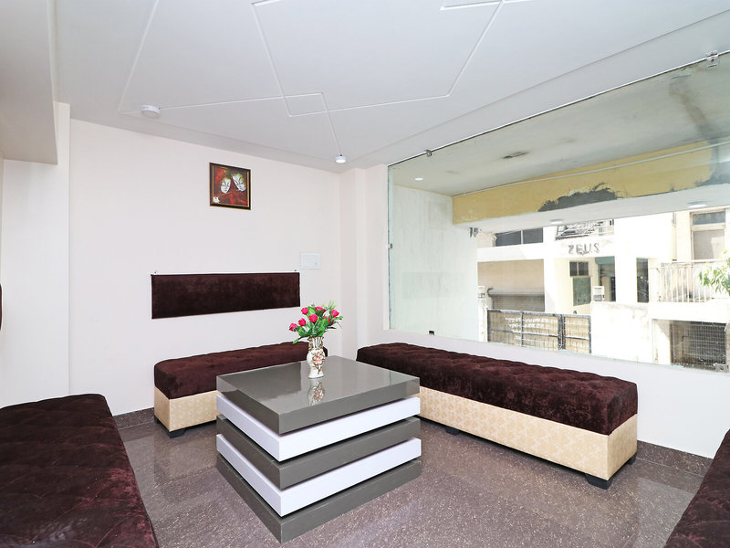 Airport Hotel Star Inn by OYO in Delhi, Delhi Lounge/Empfang