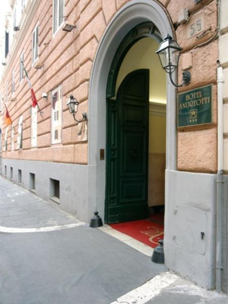 Andreotti in Rom, Rom-Fiumicino Außenaufnahme