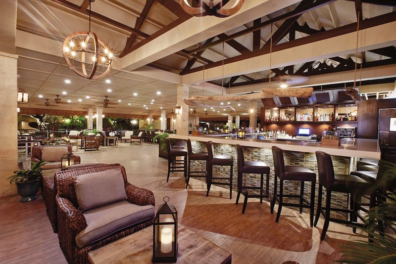 Manchebo Beach Resort & Spa in Oranjestad, Aruba Bar