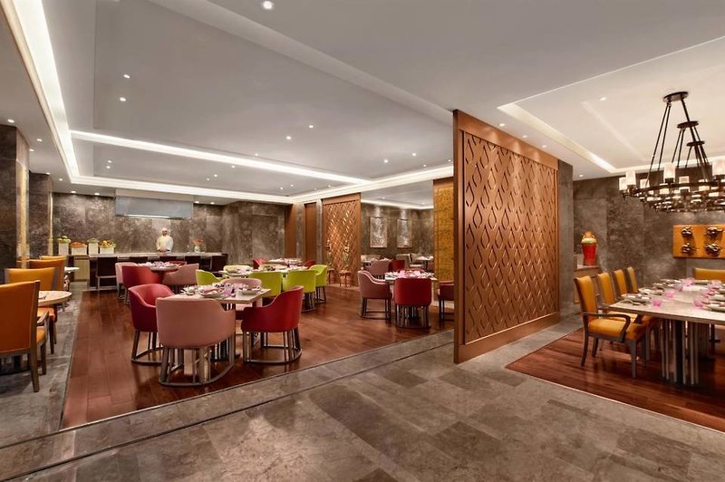 The Leela Ambience Convention Hotel Delhi in Delhi, Delhi Restaurant