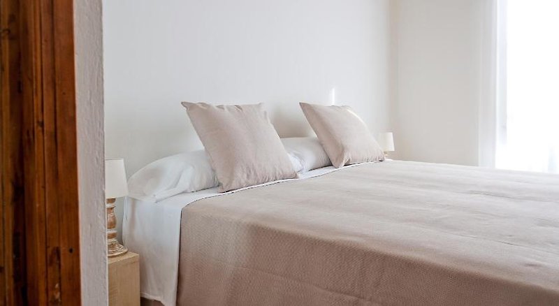 Hotel Hanoi in Begur, Gerona Wohnbeispiel Hotel Hanoi in Begur, Gerona Wohnbeispiel