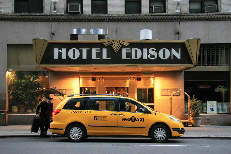 Hotel Edison in New York City, New York (John F Kennedy) Außenaufnahme