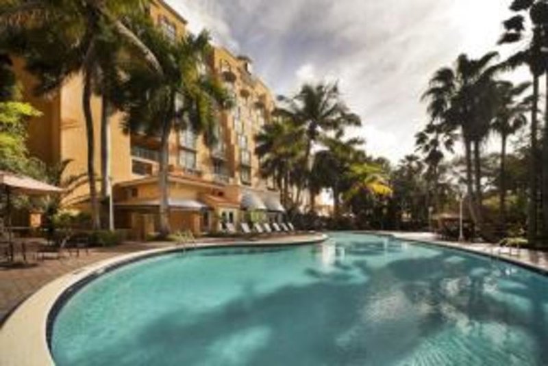 Embassy Suites Miami International Airport in Miami, Florida - Ostküste Pool Embassy Suites Miami International Airport in Miami, Florida - Ostküste Pool