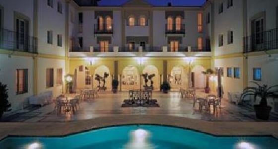 Hotel Macià Alfaros in Córdoba, Malaga Terasse