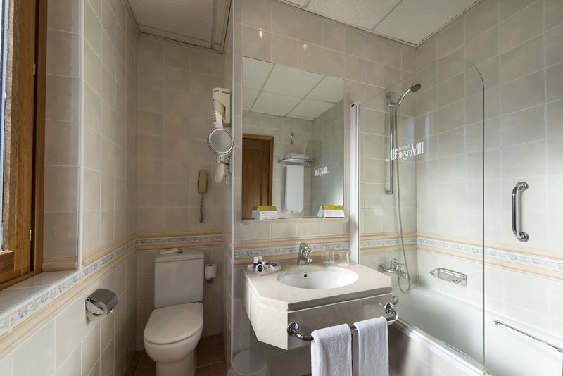 Exe Alfonso VIII in Plasencia, Madrid Badezimmer