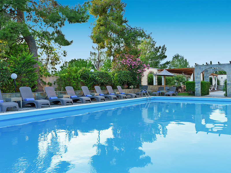 Stefania Beach Resort in Amarynthos, Athen Pool