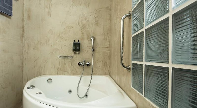 Hotel @ Syngrou Fix in Athen, Athen Badezimmer