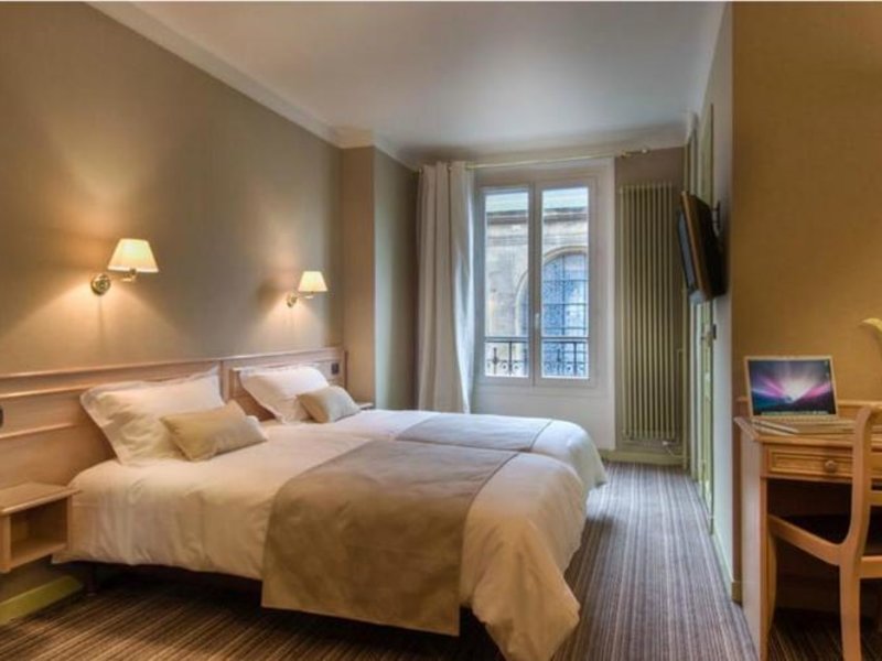 Hotel Paris France in Paris, Paris-Orly Wohnbeispiel