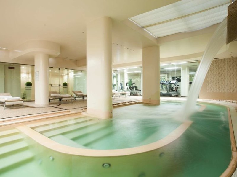 Hallenbad