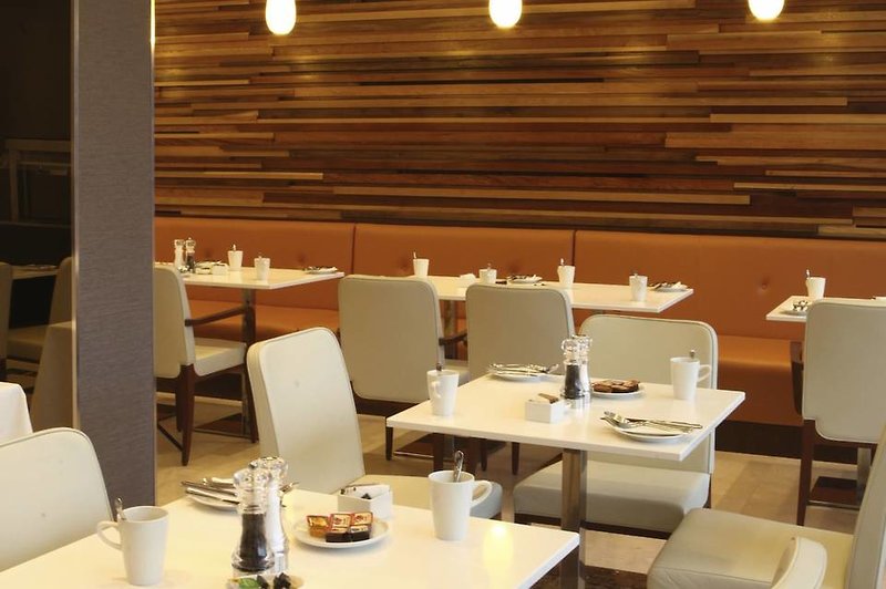 Park Grand London Heathrow in London, London-Heathrow Restaurant
