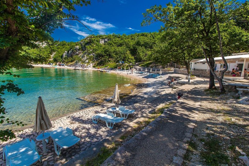 Kacjak in Dramalj, Rijeka (Kroatien) Pool
