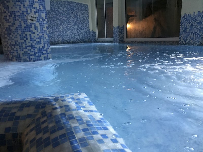 Hallenbad