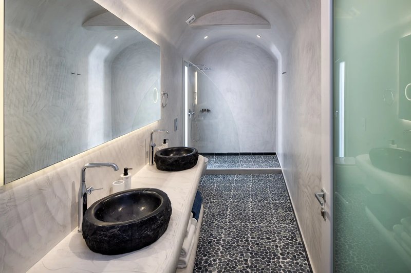 Felicity Santorini in Kamari, Santorini Badezimmer