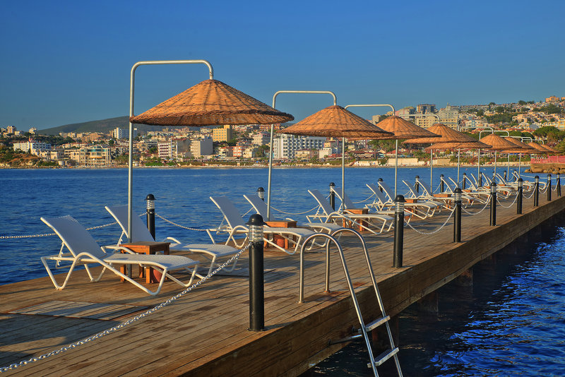 Strand