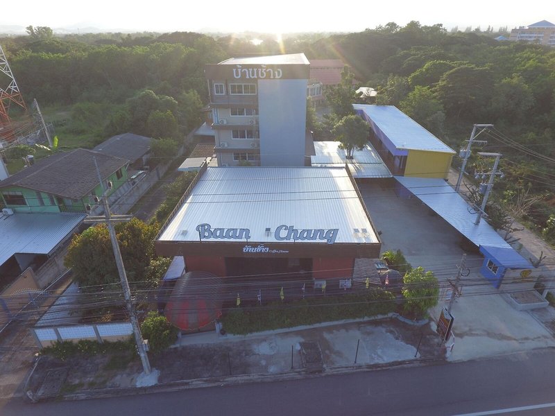 Baan Chang Hotel & Coffee House in Tak, Chiang Mai Außenaufnahme