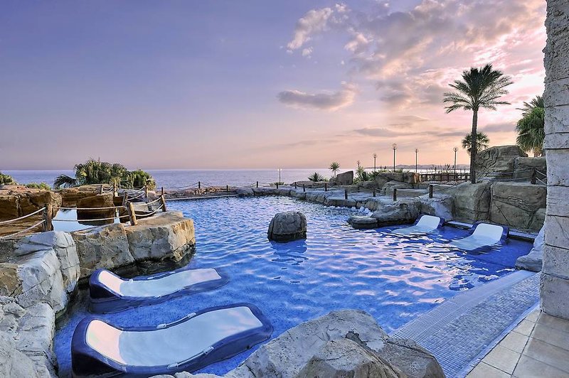 Holiday World RIWO Hotel in Benalmádena, Malaga Pool