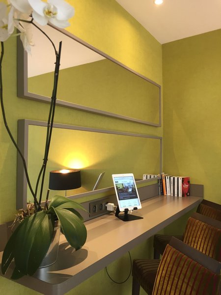 Hotel Orchidee in Paris, Paris-Charles De Gaulle Lounge/Empfang