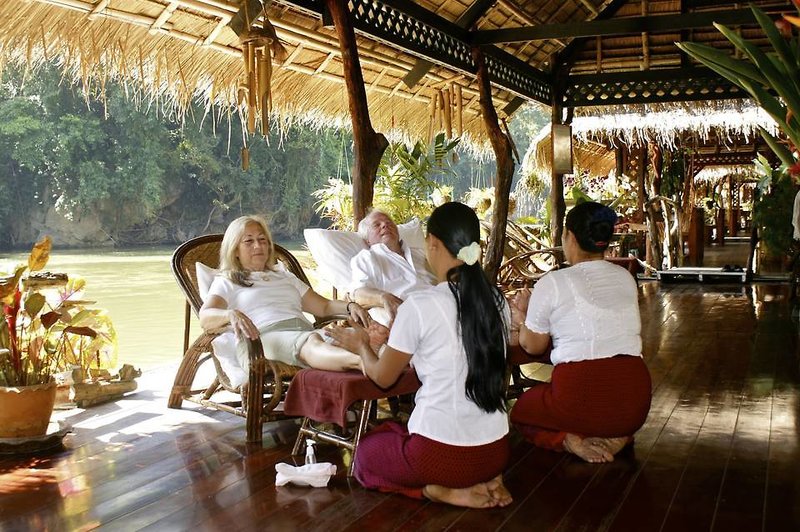 River Kwai Jungle Rafts in Sai Yok, Bangkok Personen