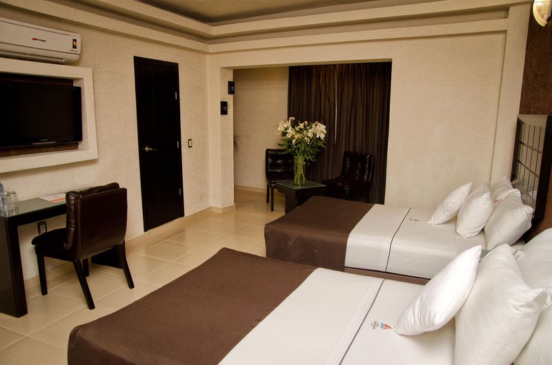 Hotel Portonovo Plaza Centro in Guadalajara, Puerto Vallarta (Mexico) Wohnbeispiel