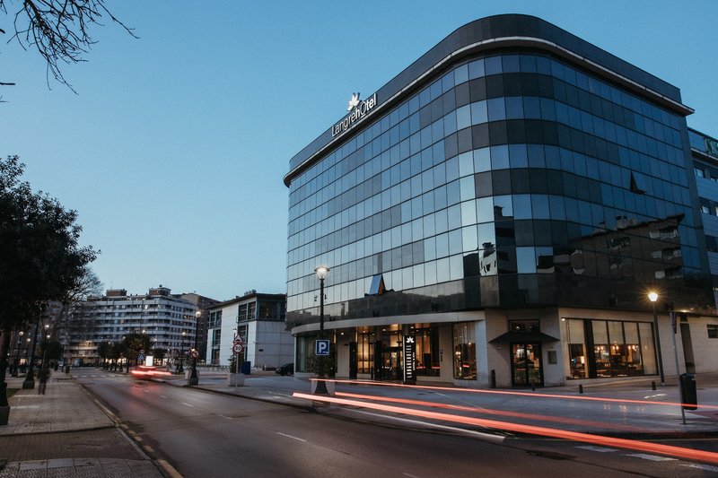 AZZ Asturias Langrehotel in Langreo, Bilbao Außenaufnahme